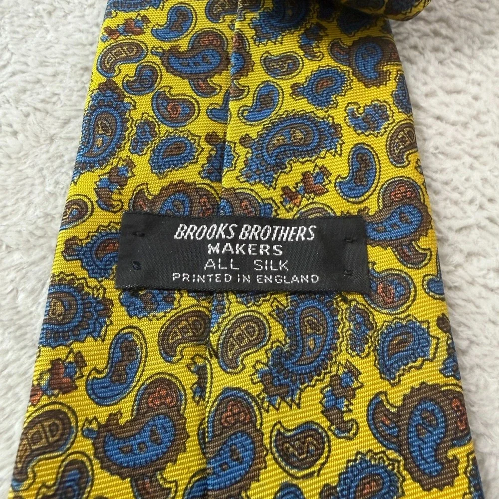 60s Brooks Brothers Mens Necktie Blue Yellow Silk Paisley Vintage 54x3.75 Short